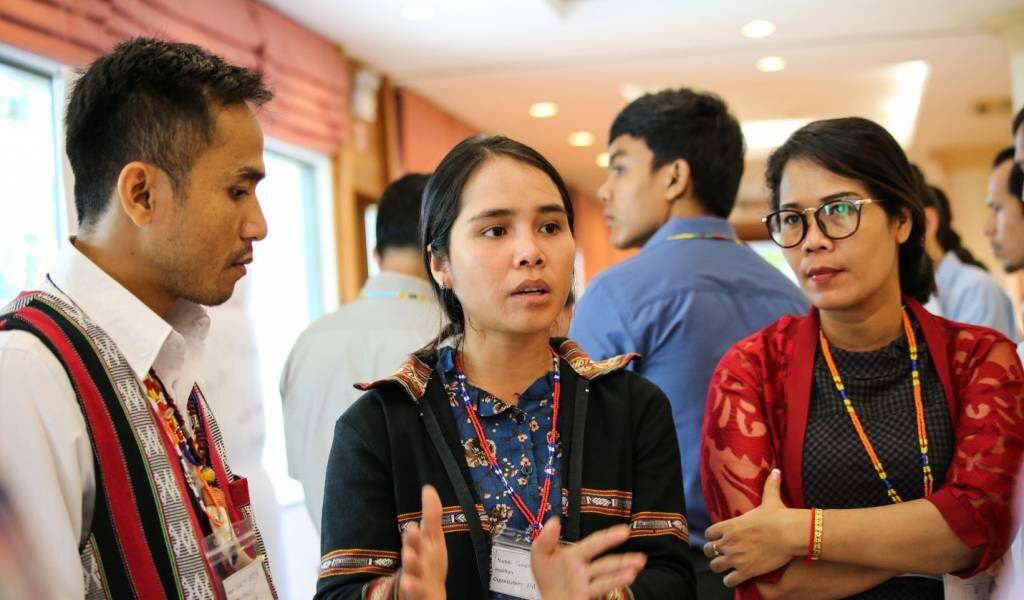 Oxfam’s partners discuss the affects Lower Sesan II hydropower project in Stueng Treng Province, Cambodia, has had on indigenous communities. Photo by Savann Oeurm/Oxfam